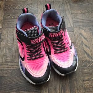 Girl Skechers GO RUN size 12